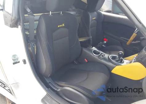 2019 Nissan 370Z z USA, uszkodzony, nr VIN JN1AZ4EH7KM420255